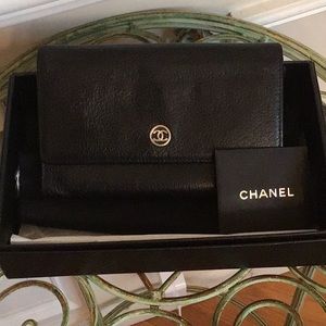 ❤️Authentic  CHANEL wallet